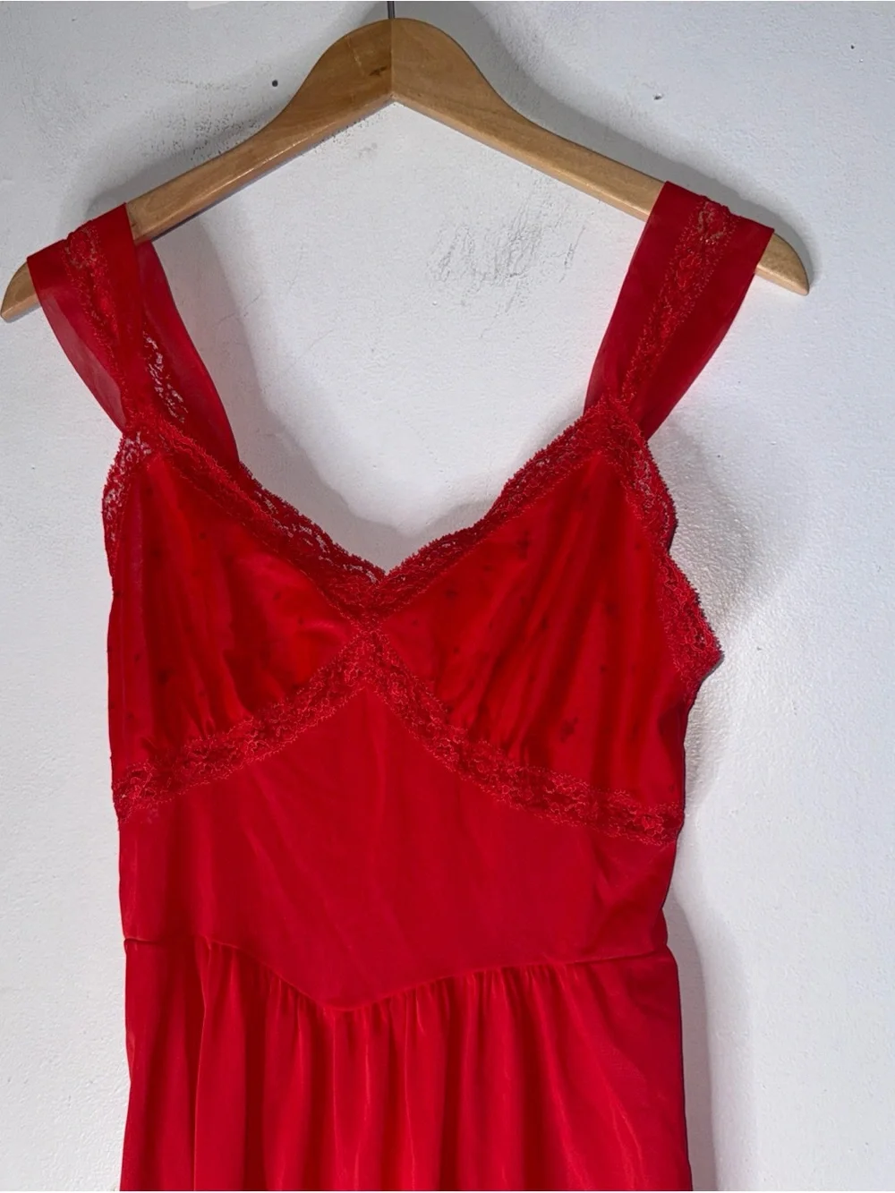 Vintage Rogers Red Nylon Midi Slip Dress Empire Waist‎ Embroidery Bust 36